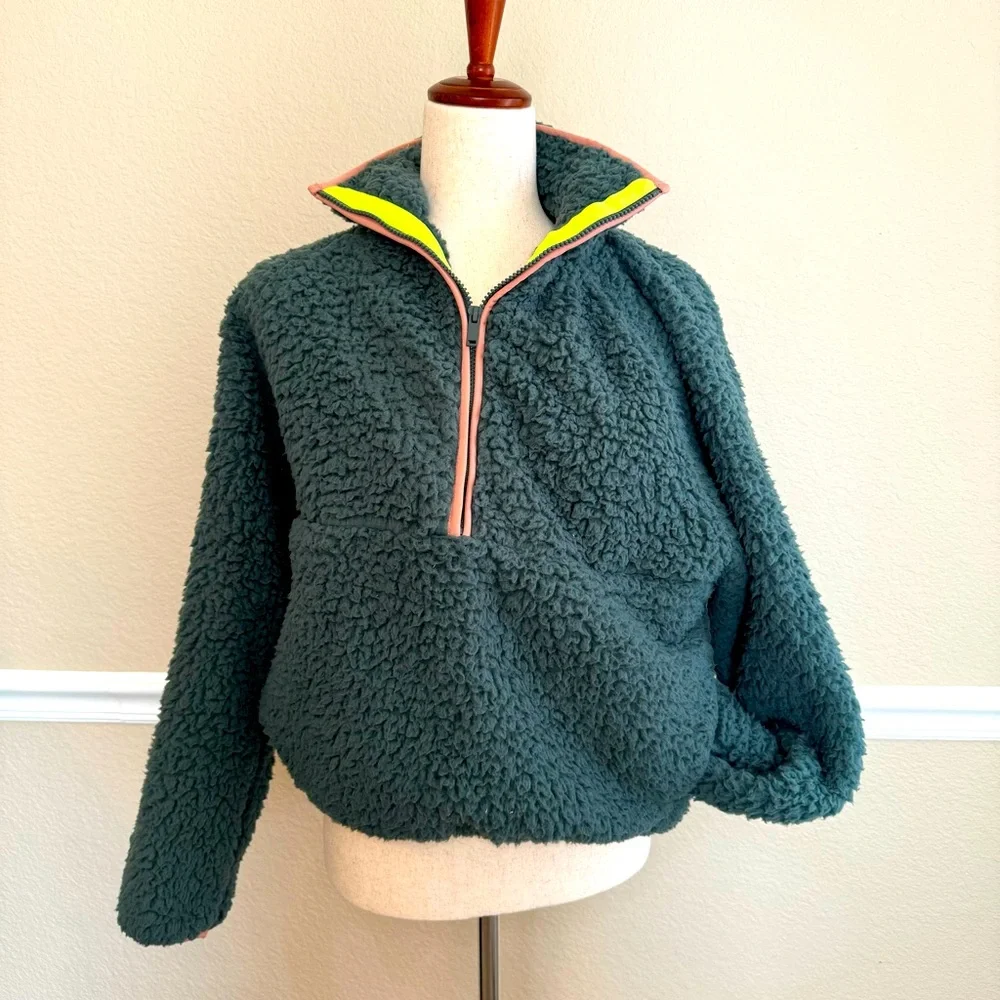 Express Fleece Pullover - Picture 1 of 7